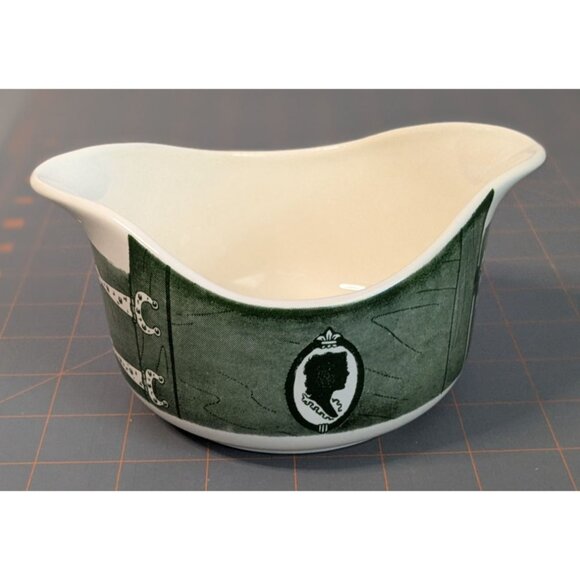 Royal China Colonial Homestead Green Gravy Boat no underplate - Picture 9 of 10